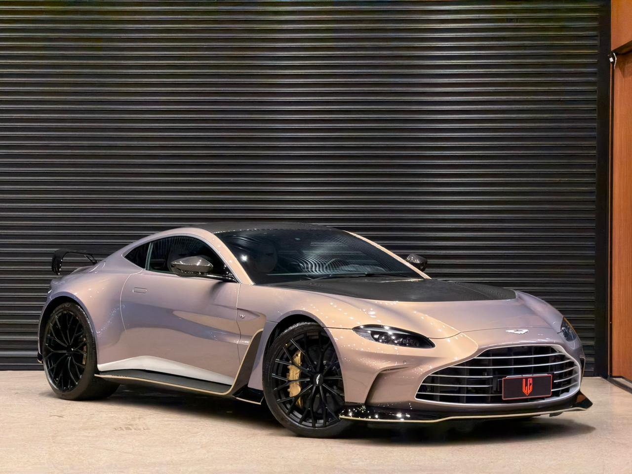 Aston Martin Vantage V12 Coupé