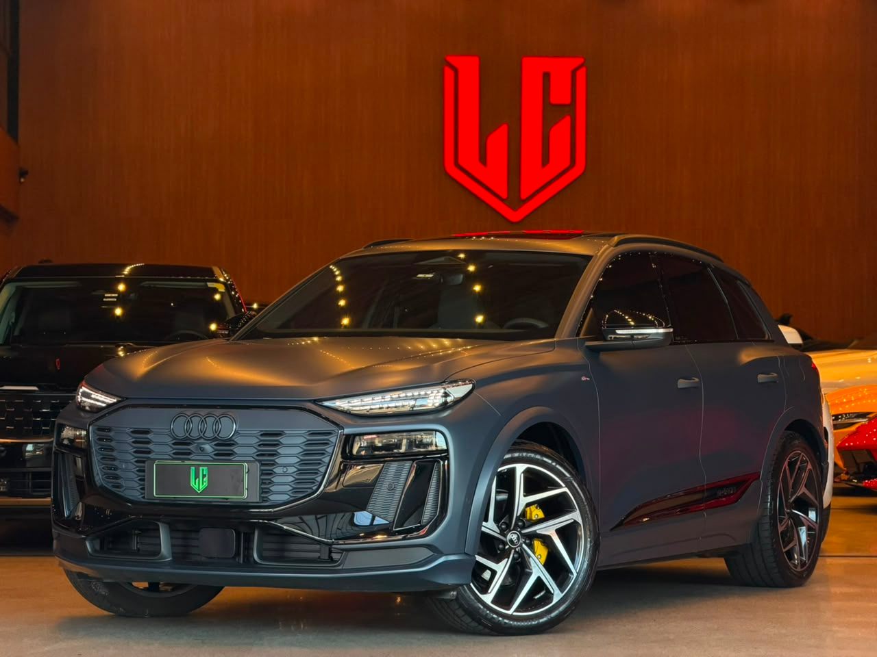 Audi Q6 e-tron quattro Performance Black