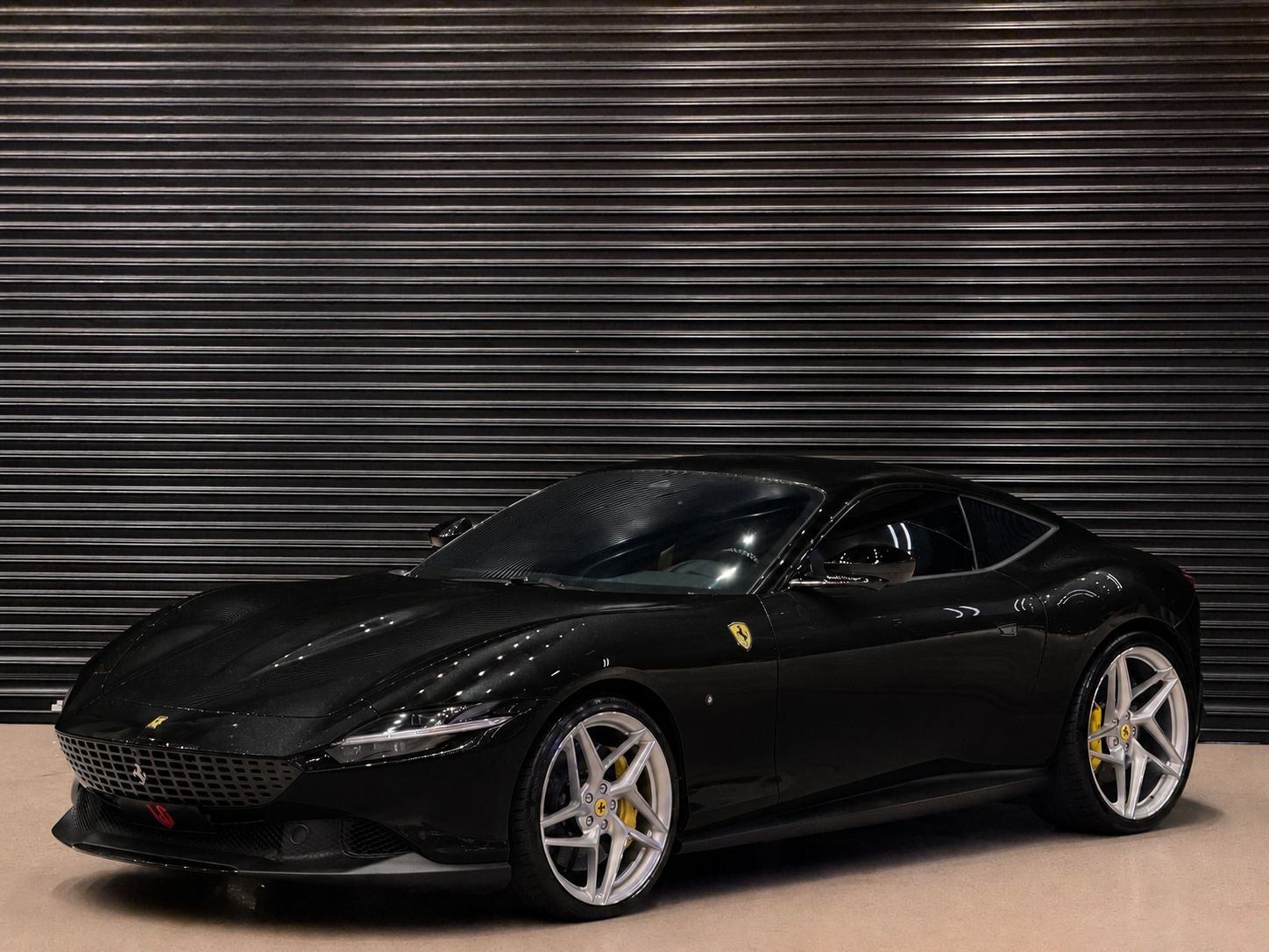 Ferrari Roma 3.9 V8 TURBO GASOLINA F1-DCT 2024