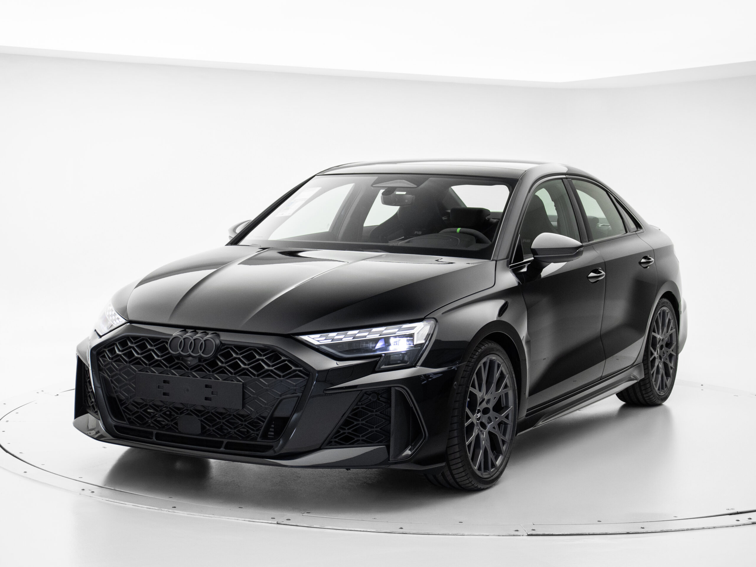 Audi RS3 SEDAN TRACK