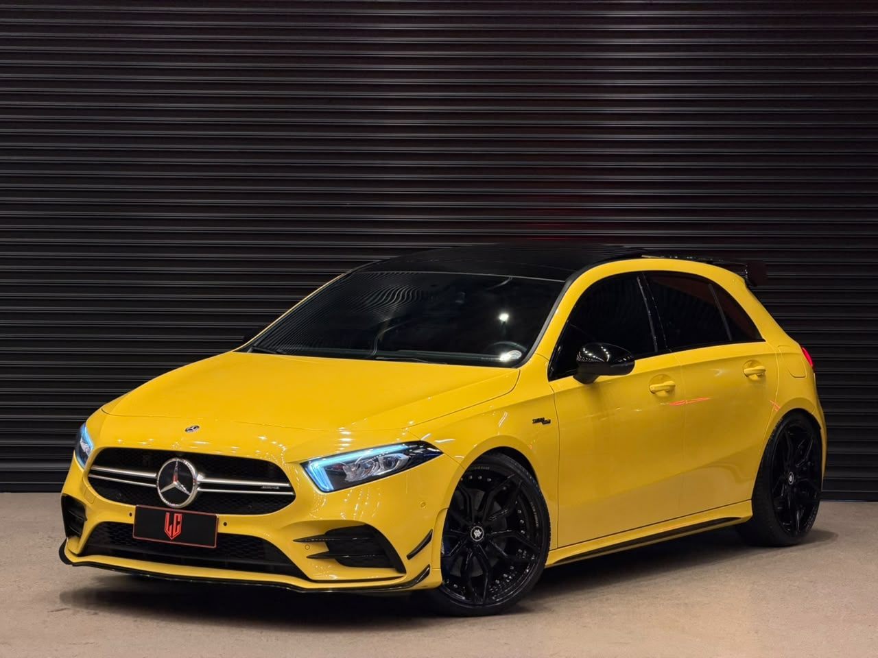 Mercedes-Benz A-35 AMG 2.0 Turbo Coupé 4matic