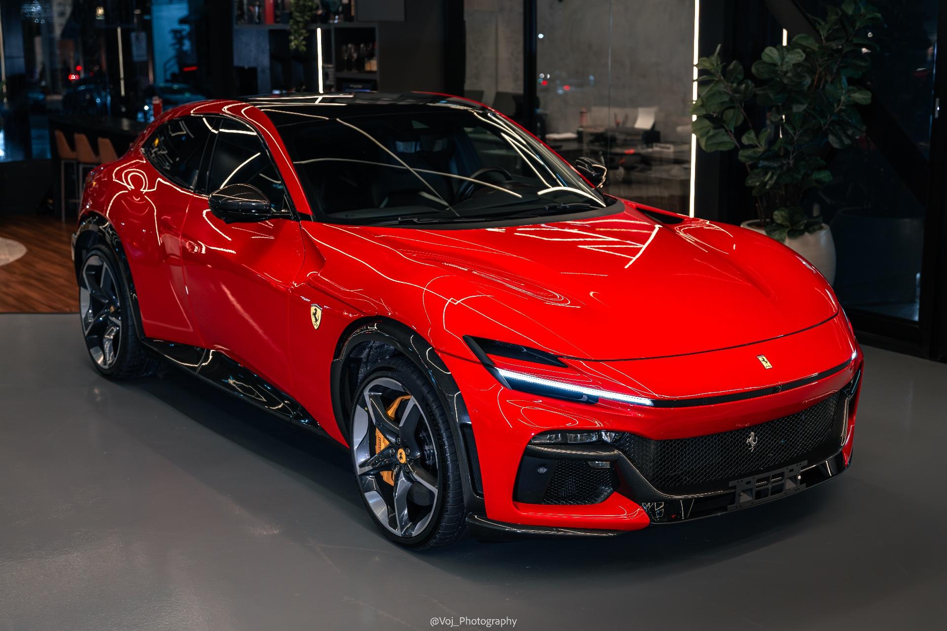 Ferrari Purosangue V12
