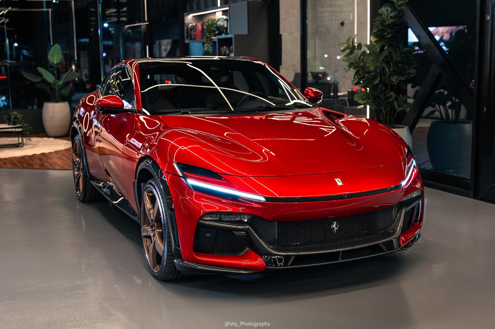 Ferrari Purosangue V12