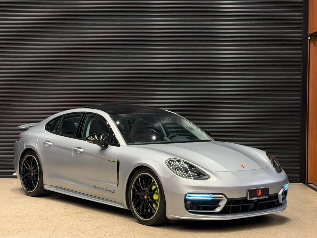 Porsche Panamera Turbo S 4.0 Hybrid 2023